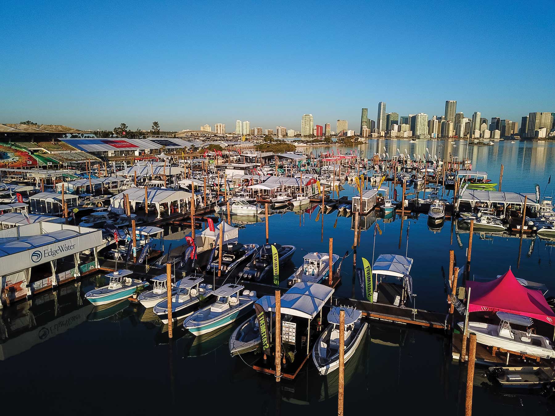 1.-2018-Miami-Boat-Show-01801_1800 1.-2018-Miami-Boat-Show-01801_1800