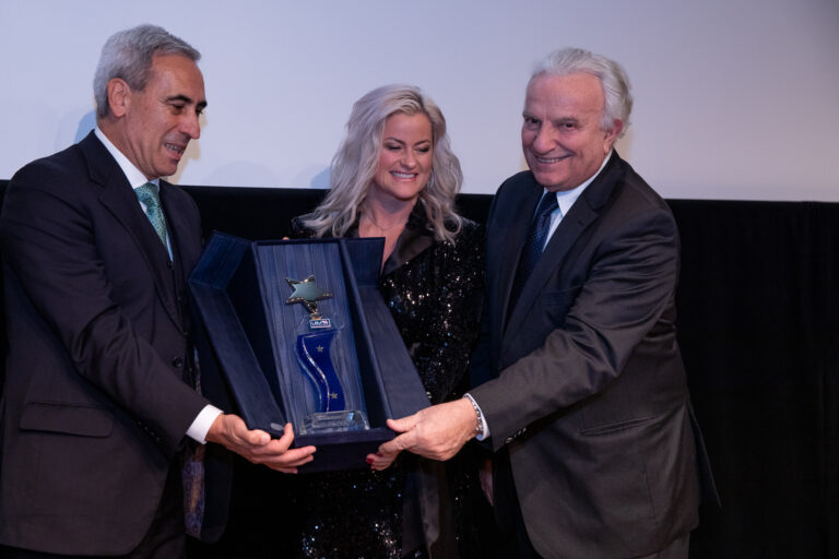 Marit Strømøy became the first woman to win Driver of the Year at UIM World Powerboat Awards