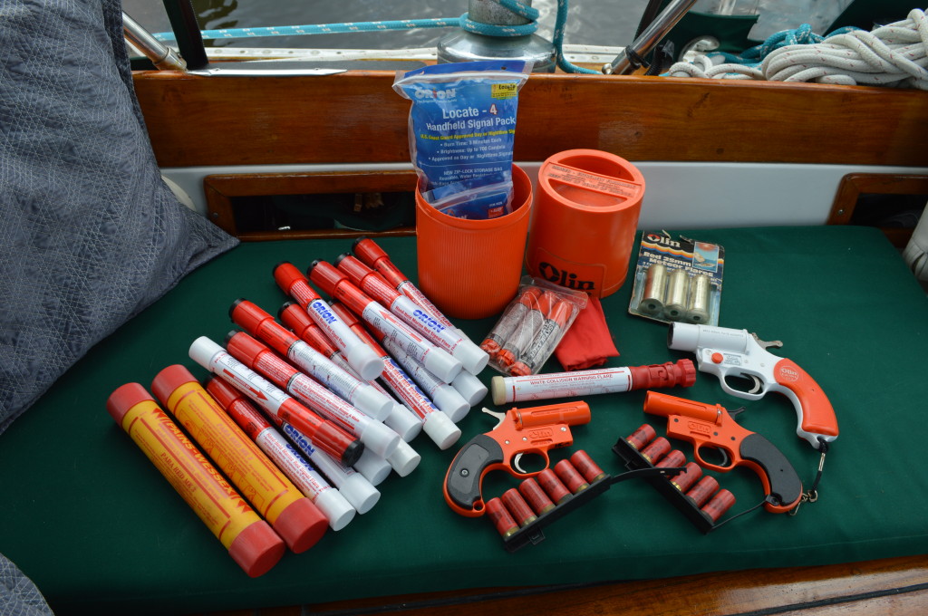 1_SeaTow_boatflares 1_SeaTow_boatflares
