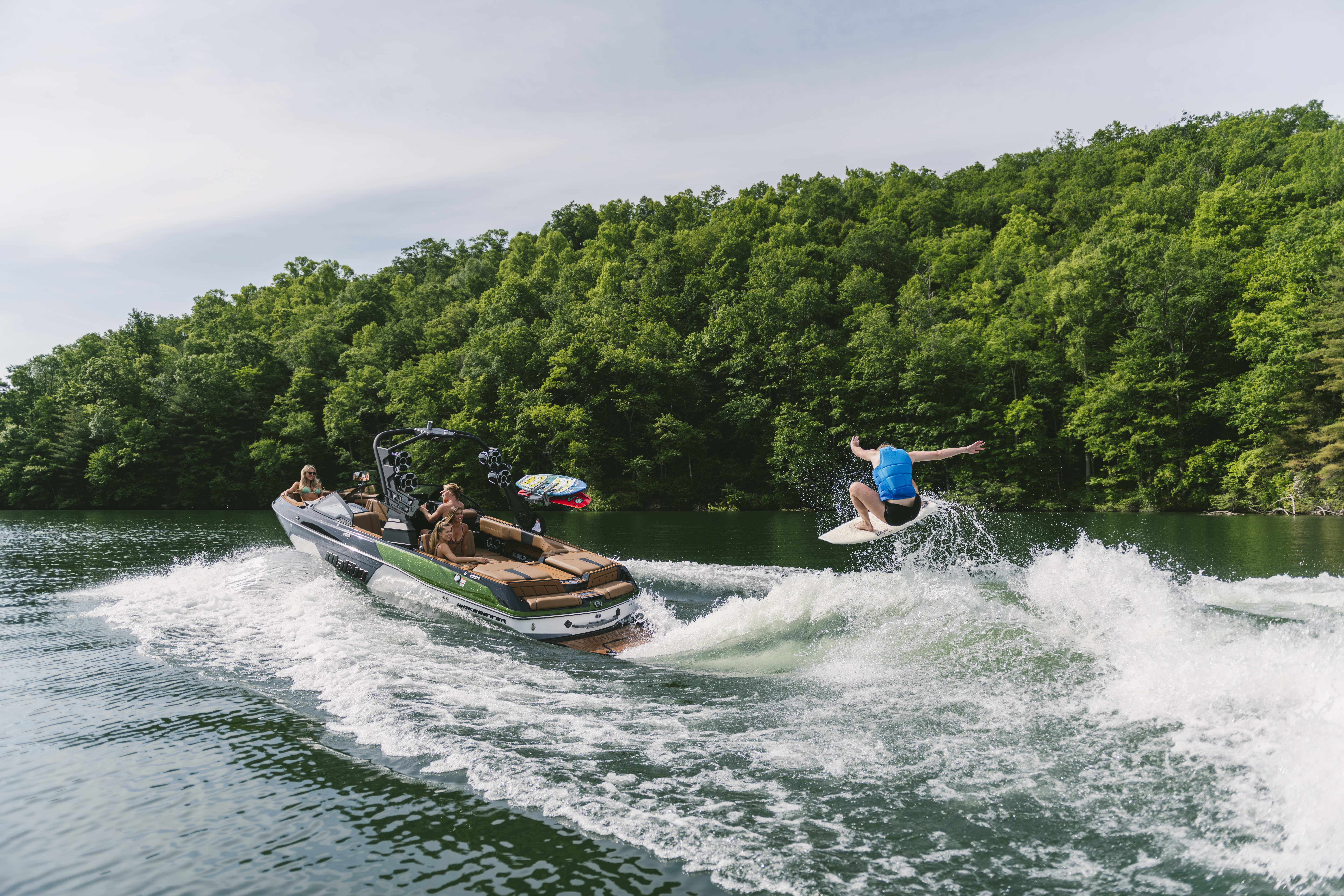1_Malibu_23LSV_Boat_1