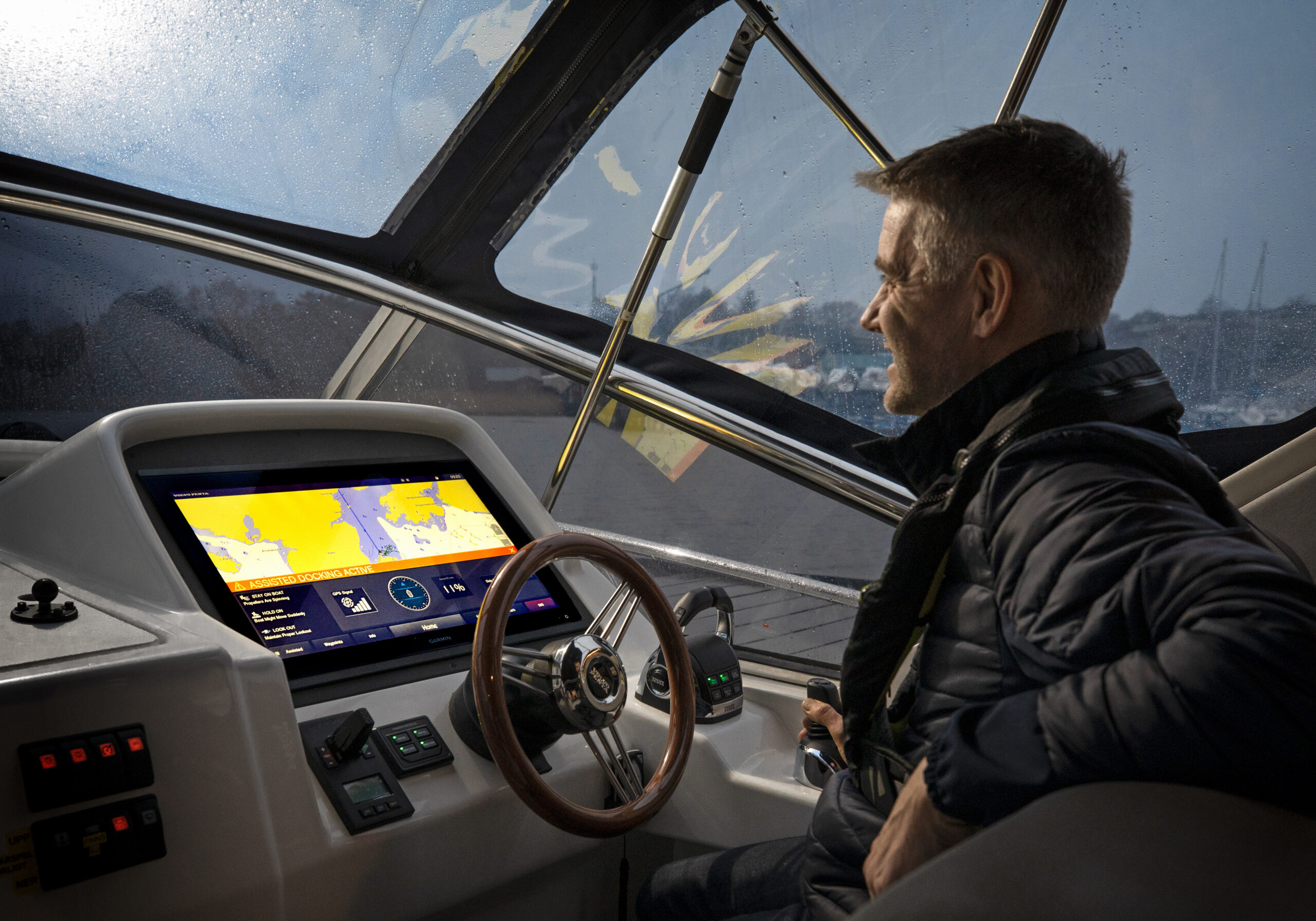 1_Volvo_Assisted Docking active 1_Volvo_Assisted Docking active