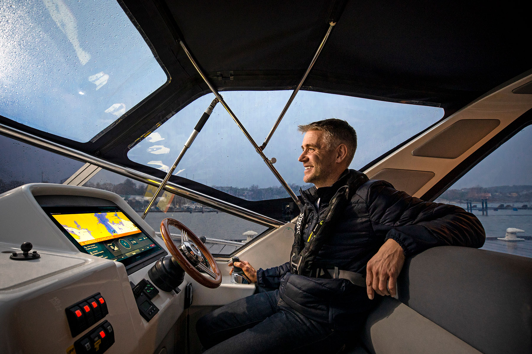 3_Volvo-Penta-Assisted-Docking 3_Volvo-Penta-Assisted-Docking