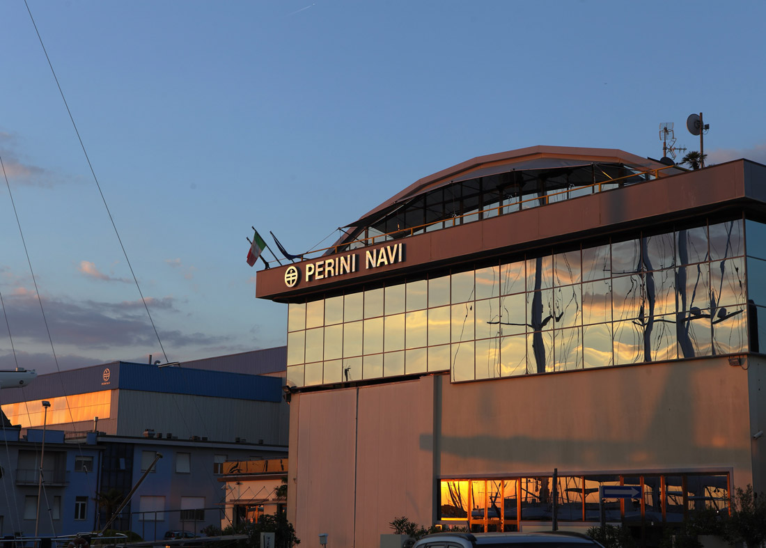 1_Perini-Navi-HQ-rszd 1_Perini-Navi-HQ-rszd