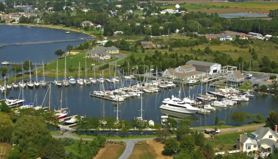 PHOTO COURTESY HINCKLEY YACHTS