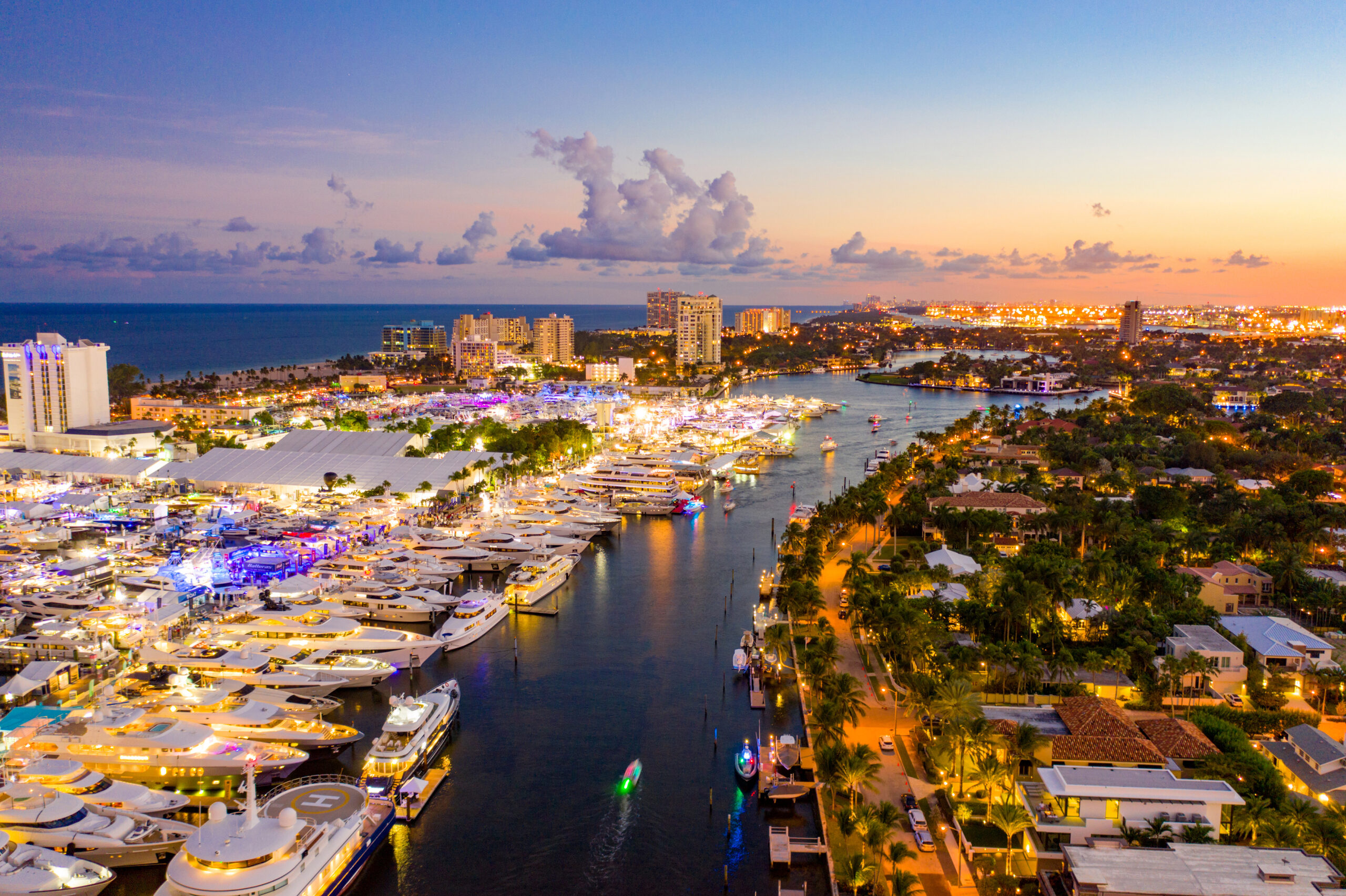 Twilight photo Fort Lauderdale boat show 2019 The Fort Lauderdale International Boat Show is seen as a bellwether for the state of the boating industry. PHOTO : FELIX MIZIOZNIKOV - STOCK.ADOBE.COM