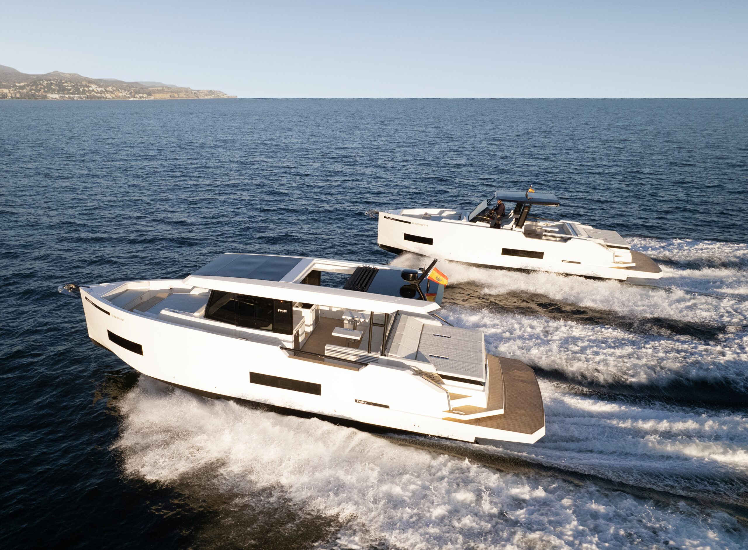 PHOTO COURTESY DE ANTONIO YACHTS