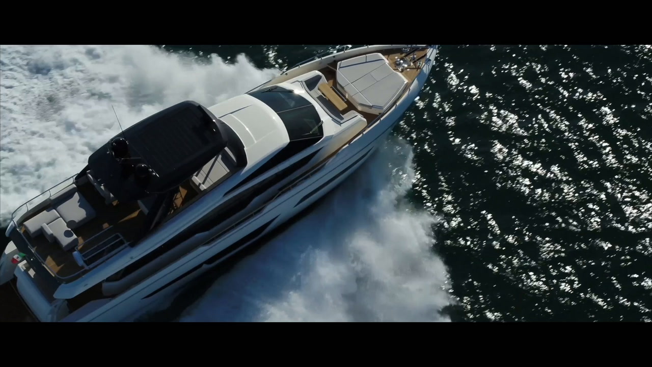 Ferretti Yachts 780_long version