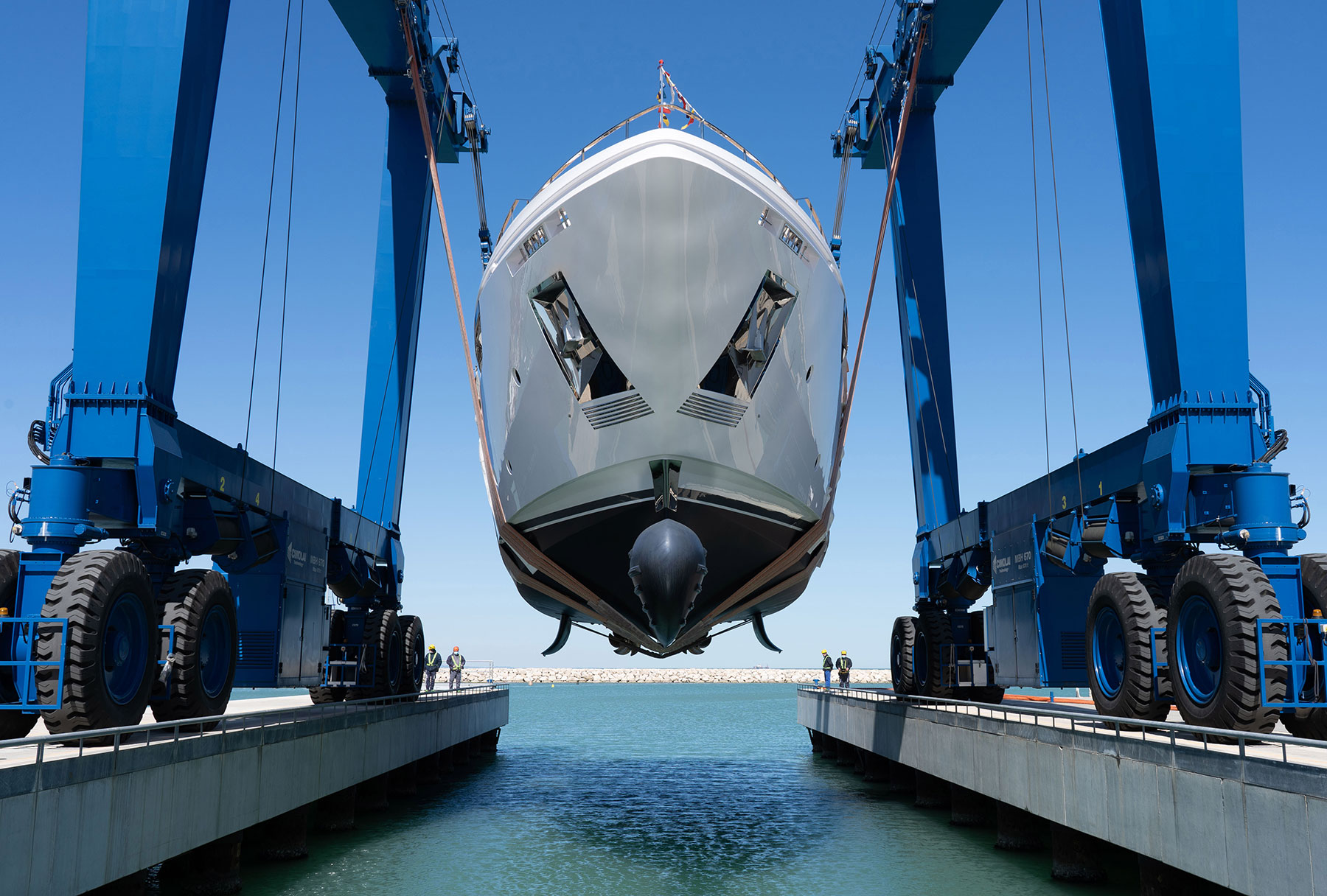 Custom-Line-Navetta-33-Renewal-3-Launch-@-Superyacht-Yard-Ancona_4