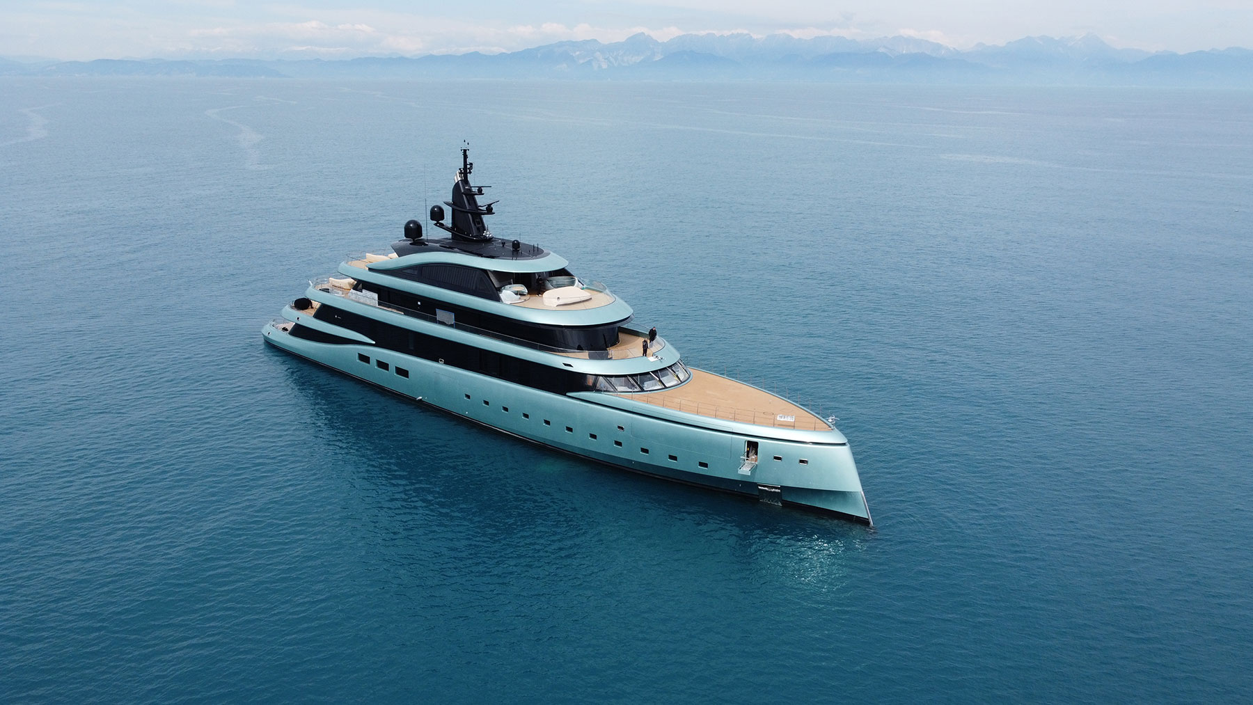 yacht-kensho-exterior-03_credit-VANDERWALT-PRODUCTIONS yacht-kensho-exterior-03_credit-VANDERWALT-PRODUCTIONS