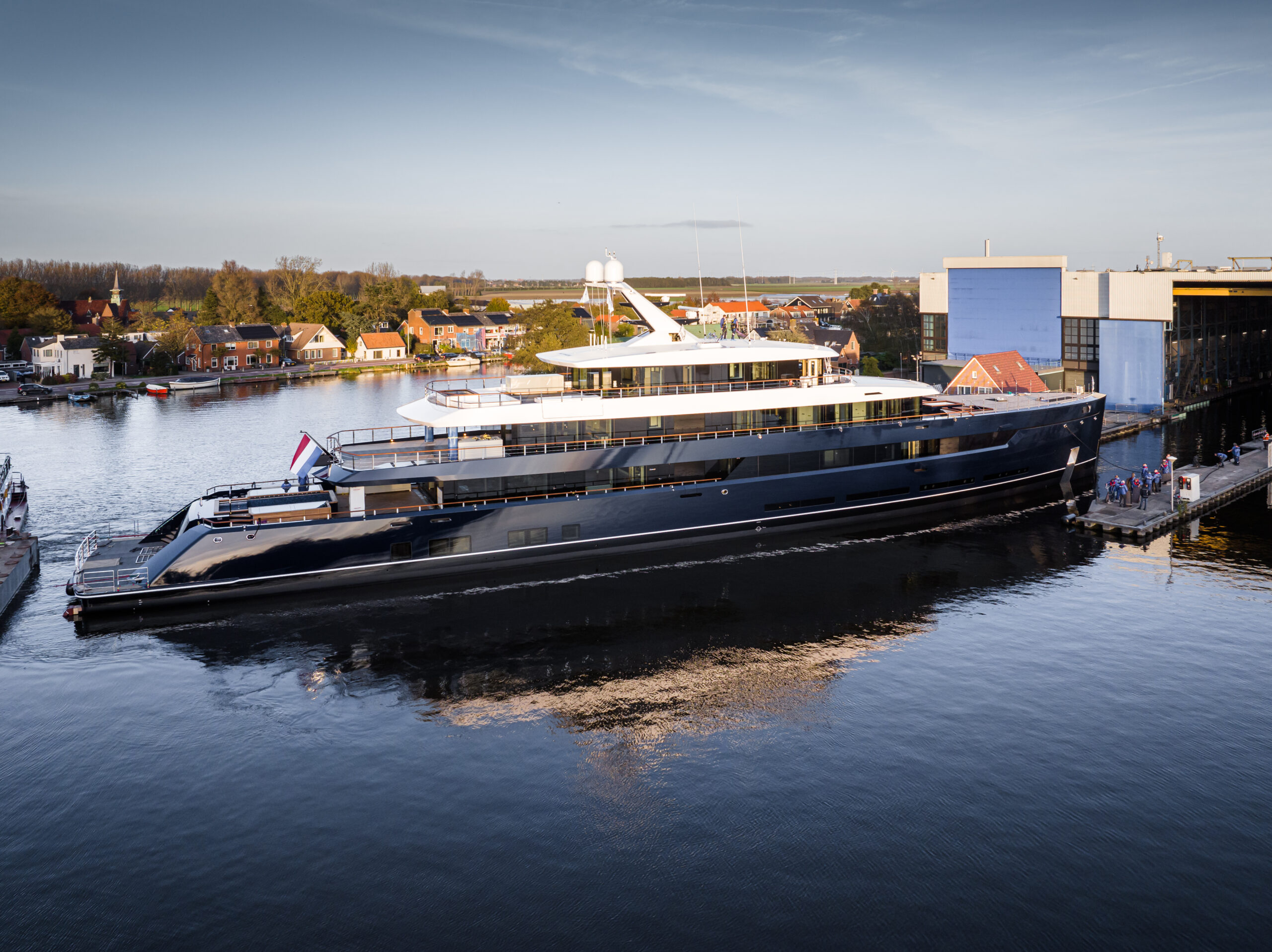 Feadship-ONE-launched_13 Feadship-ONE-launched_13