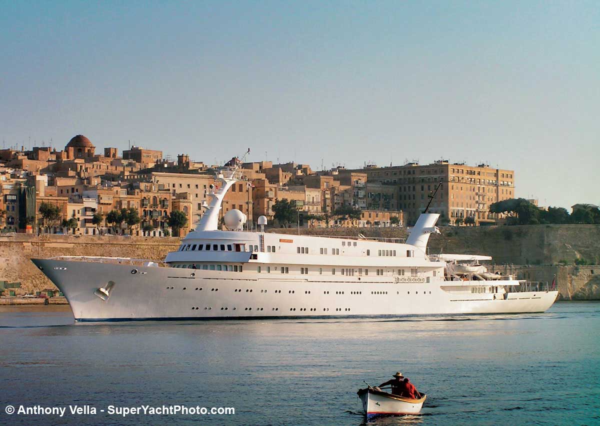 AtlantisII-Anthony-Vella-SuperYachtPhoto