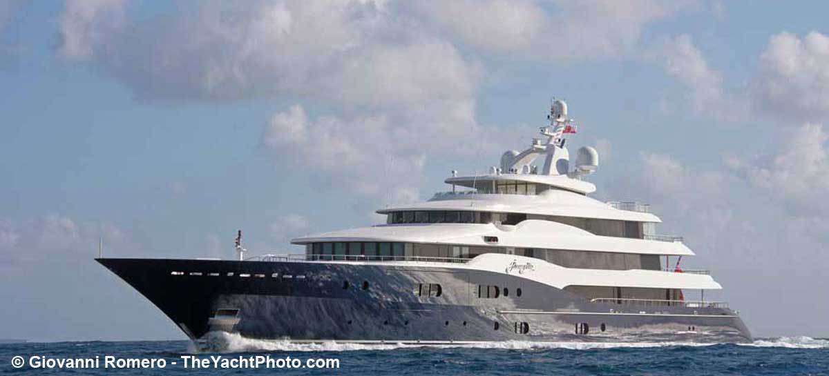 Amaryllis-GiovanniRomero-theyachtphoto