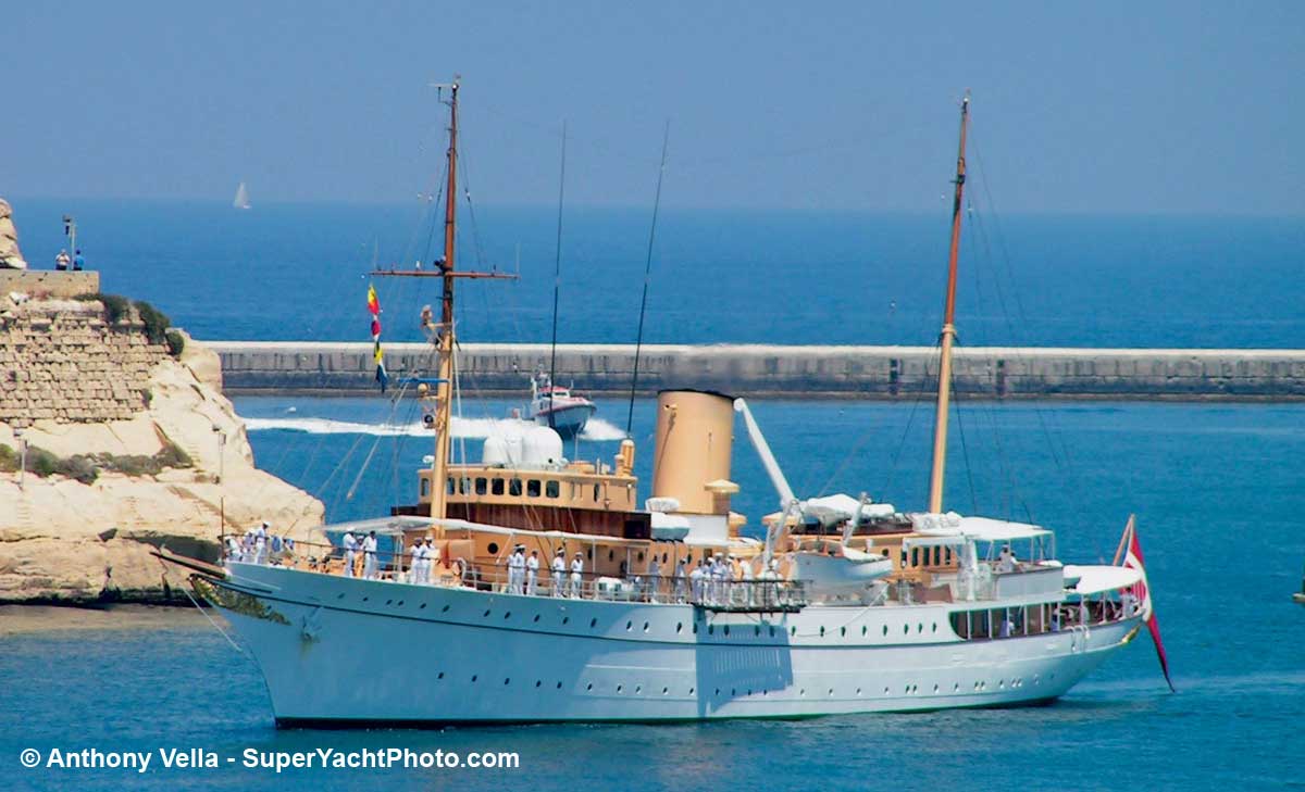 Dannebrog-Anthony-Vella-SuperYachtPhoto