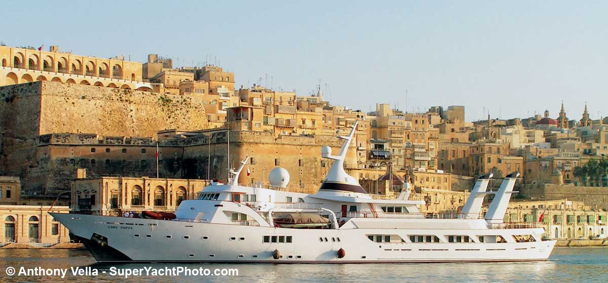 LadySarya-Anthony-Vella-SuperYachtPhoto