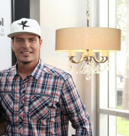 VanillaIce-Chandelier VanillaIce-Chandelier