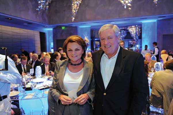 EditorsChoiceAwards_AnnetteRoux-Beneteau_SkipZimbalist EditorsChoiceAwards_AnnetteRoux-Beneteau_SkipZimbalist