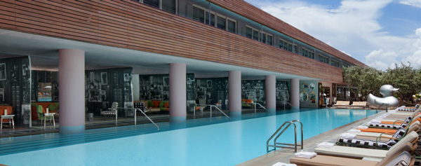 SLSHotel-SouthBeach-Pool-PhilippeStarck