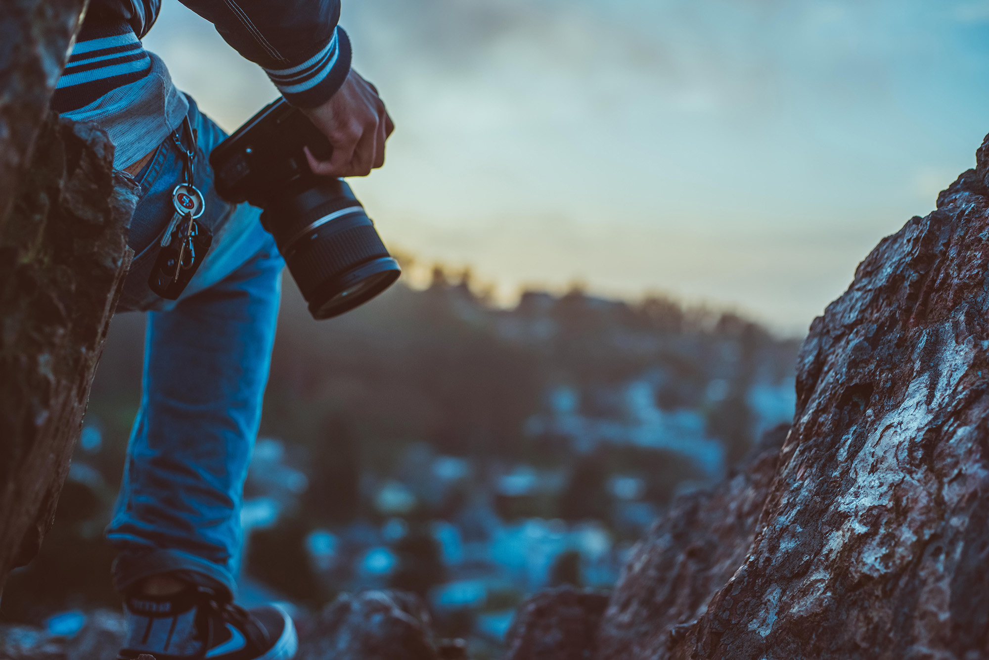 MUST-HAVE-GEARS-FOR-TRAVEL-PHOTOGRAPHY-OR-VIDEOGRAPHY–-SHOOT-LIKE-A-PRO.jpeg_web