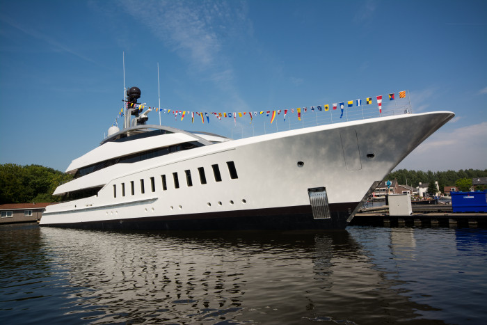 Feadship-Halo-Launch-01 Feadship-Halo-Launch-01