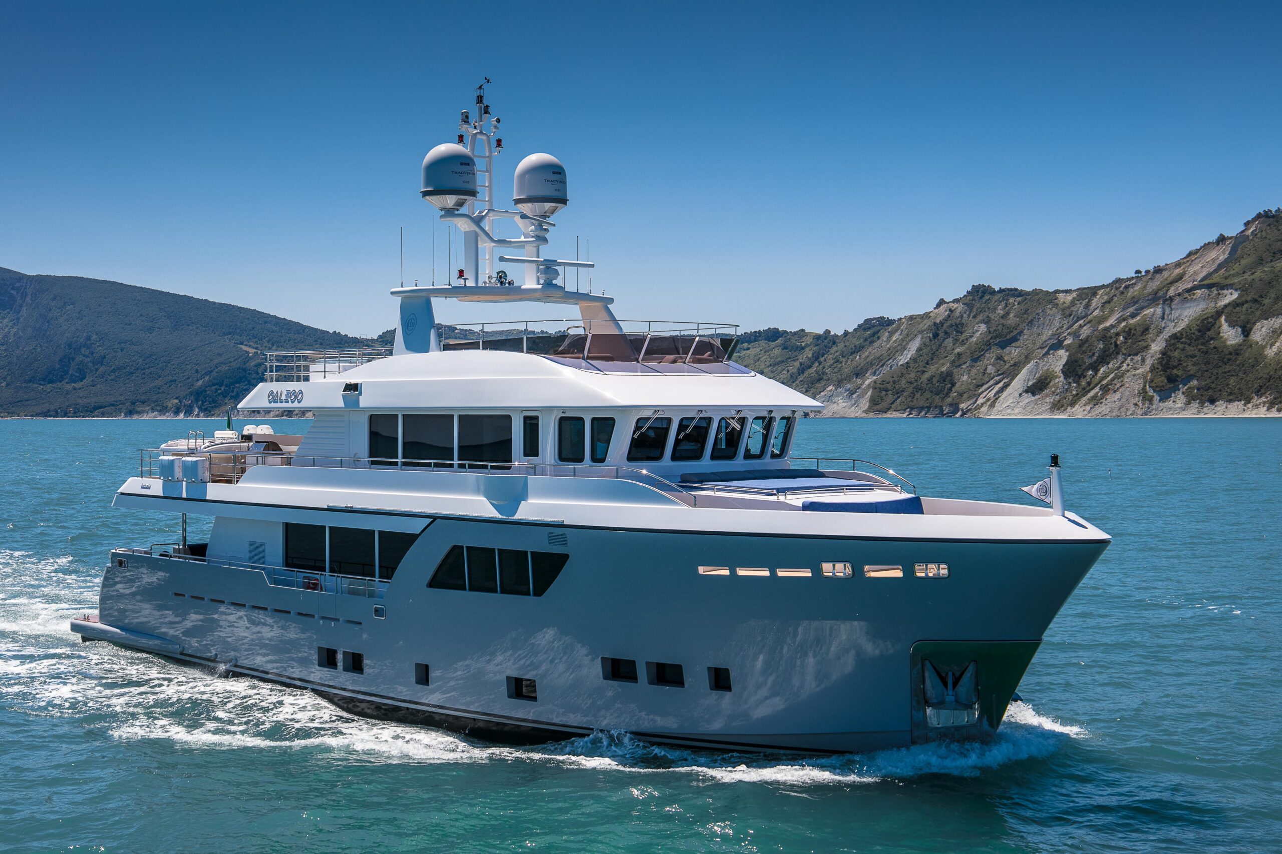 _d1a0524_35238829390_o With naval architecture by Hydro Tec, Galego is the third in the 102 Darwin explorer yacht range, after Acala and Babbo.