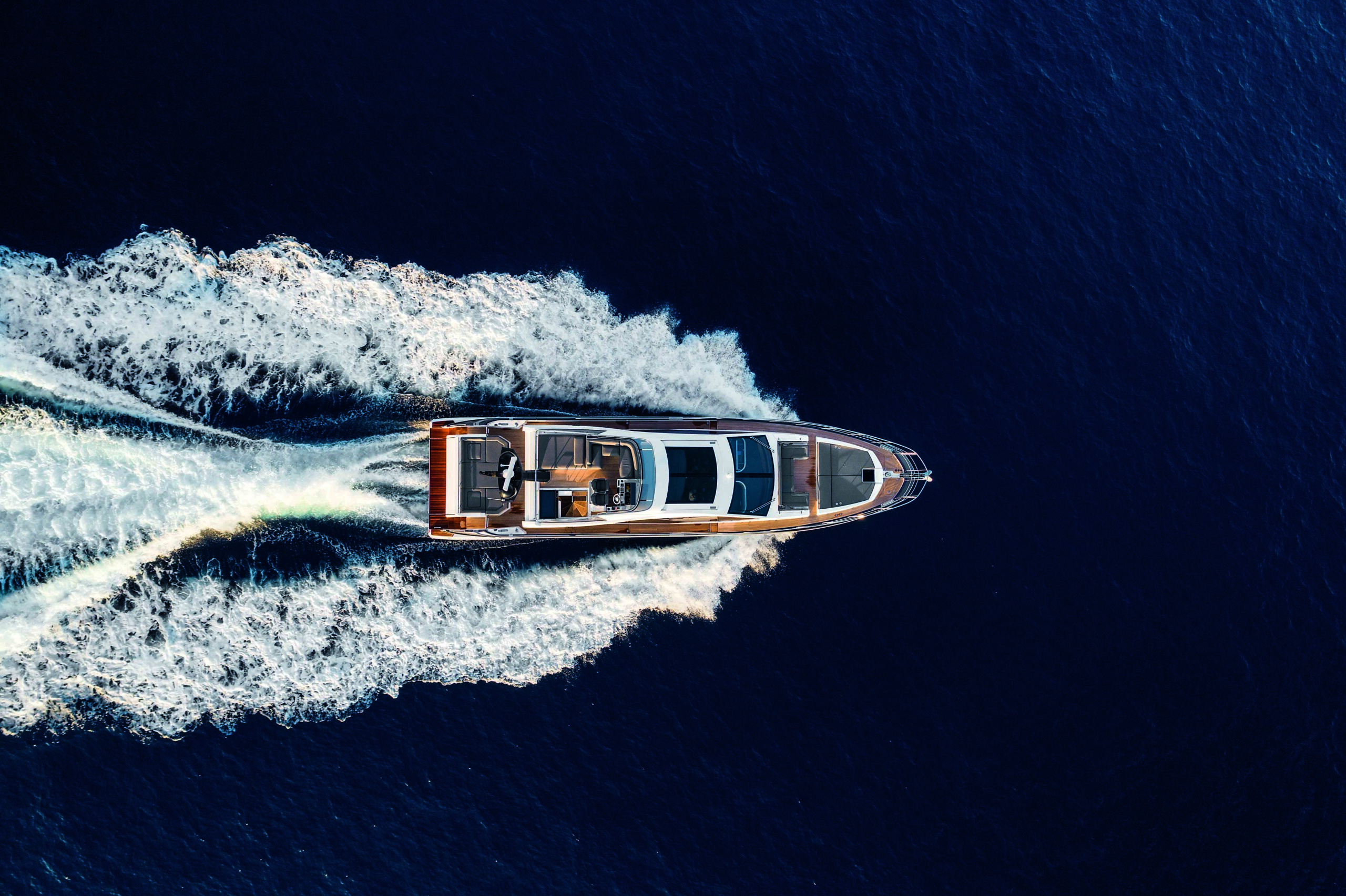 azimut-s7-aerial