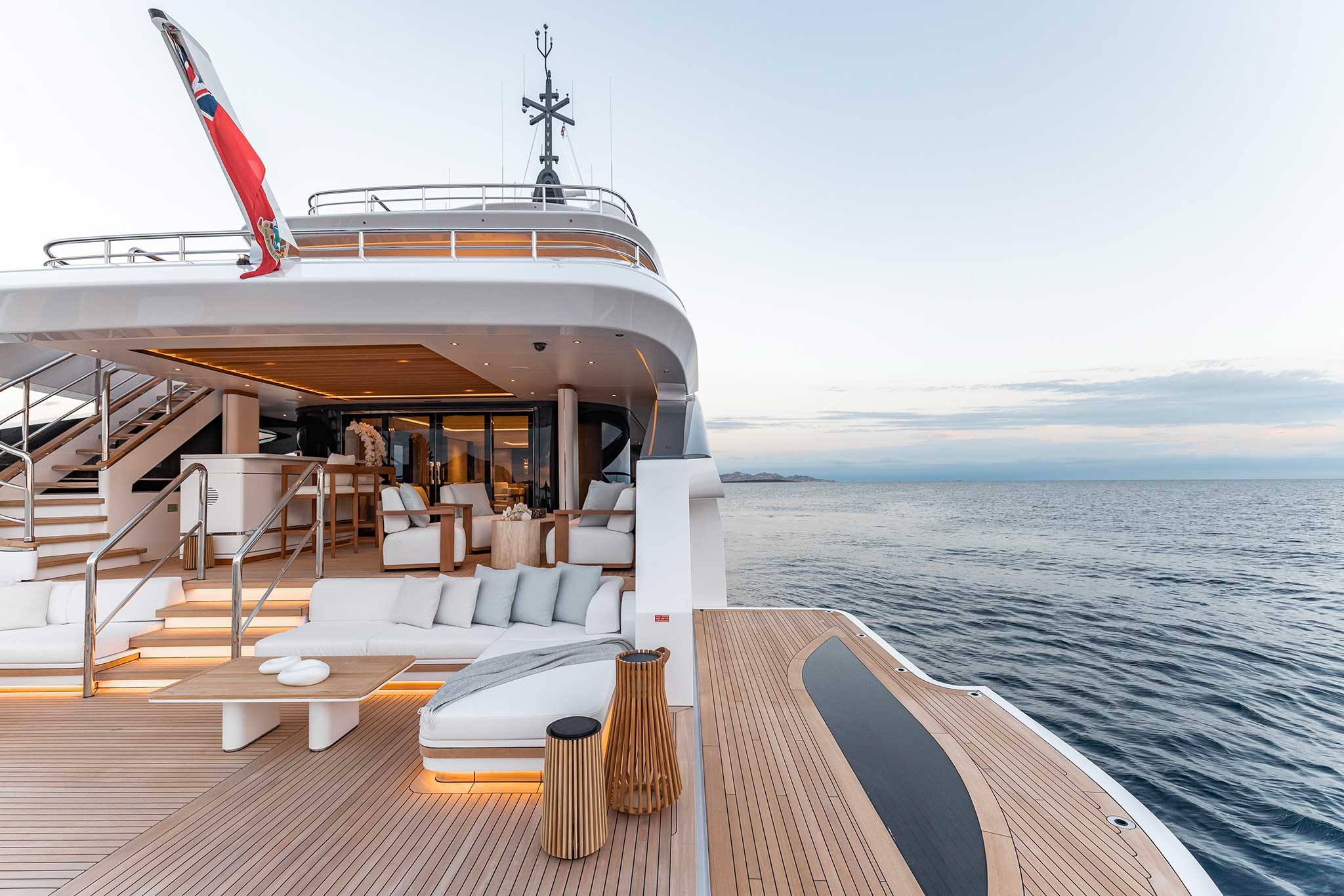 Benetti_MY-Asani_Main-Deck_BlueIprod©-(2) BLUEIPROD