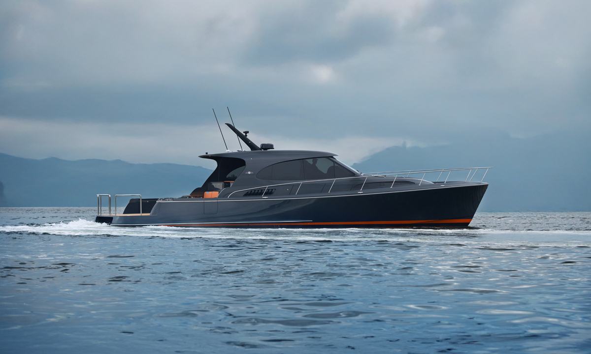 GT60 jet drive turning image Courtesy Palm Beach Motor Yachts
