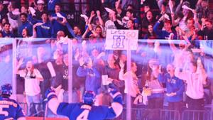 NCAA final game - students cheering