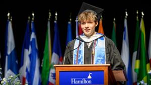 Jun Reiss &rsquo;26 speaks at Commencement