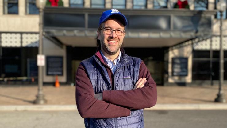 Dave Steadman ’03 in front of the National Theatre in Washington, D.C.