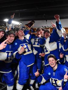 Men's Hockey Team celebrates NCAA win