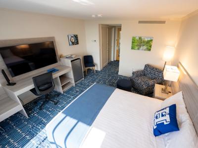 Bristol Center Guest Room