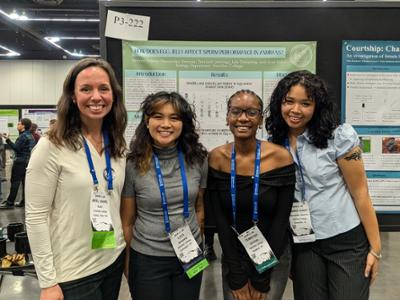 Assistant Professor of Biology Ariel Kahrl, Lula Dalupang '26, Tenniyah Jennings '26, and Andrea Hernandez Ramirez '26 at 2026 SICB.