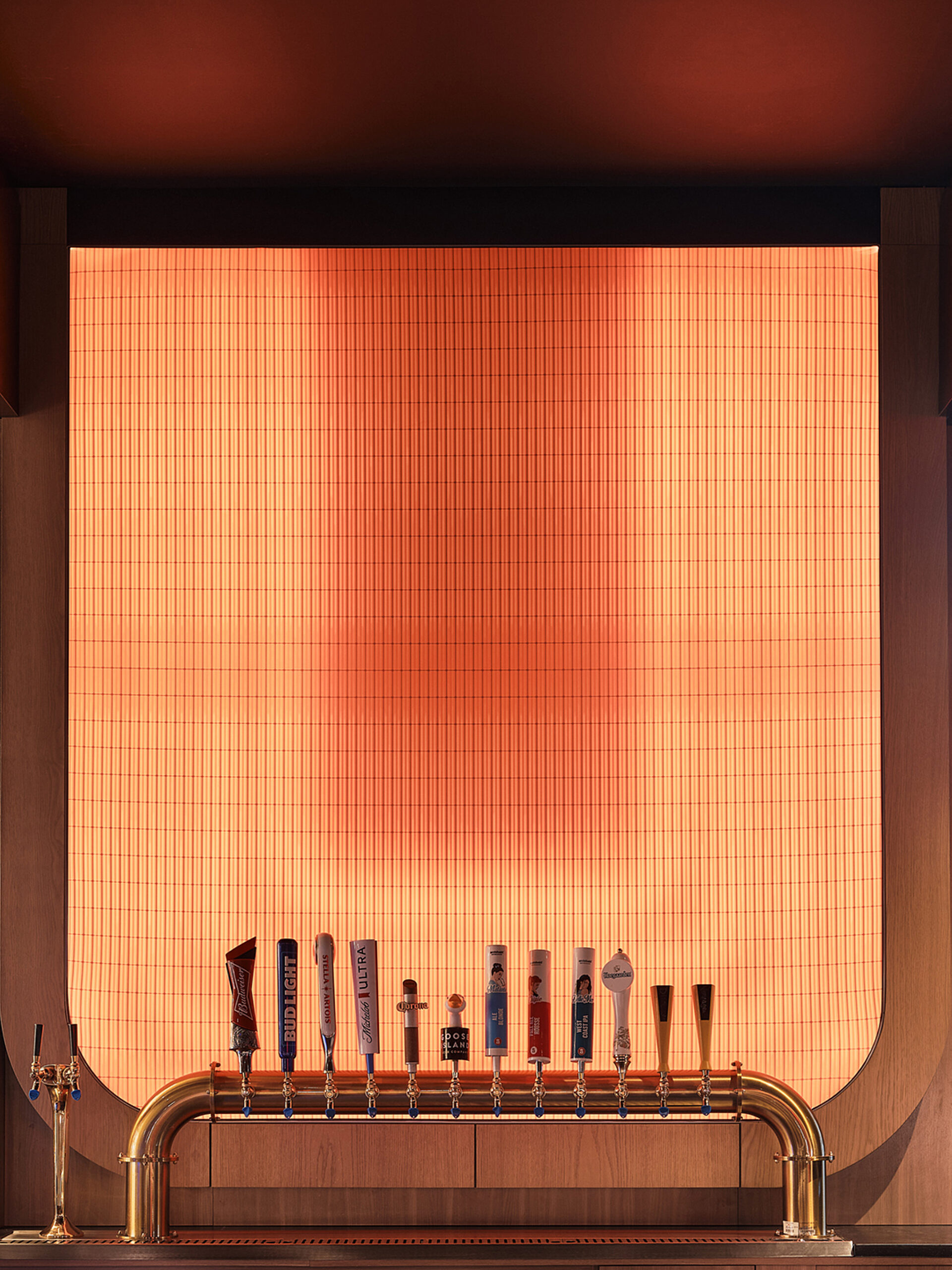 02 B LG2 St Hubert Carefour 20278