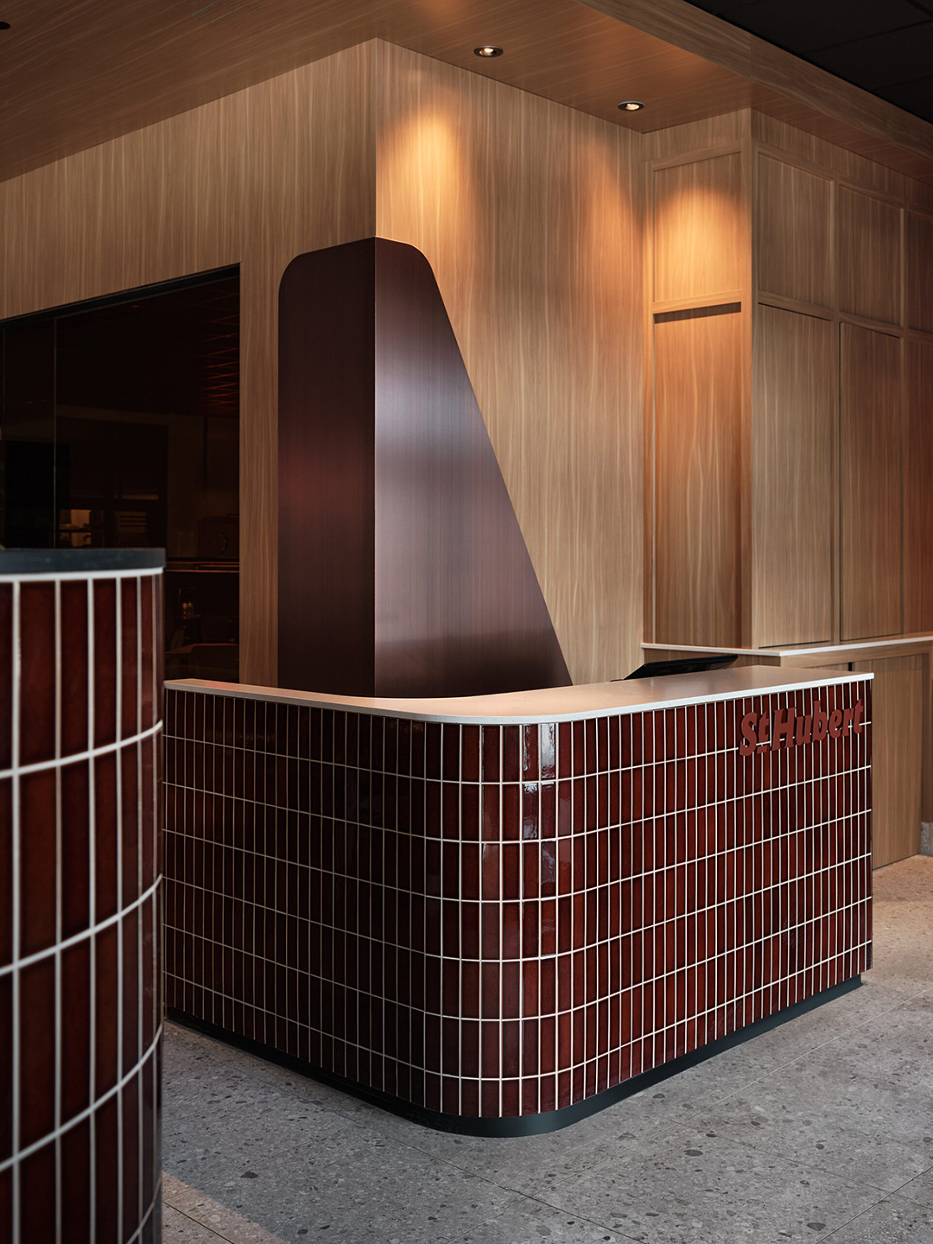 05 LG2 St Hubert Carefour 20395