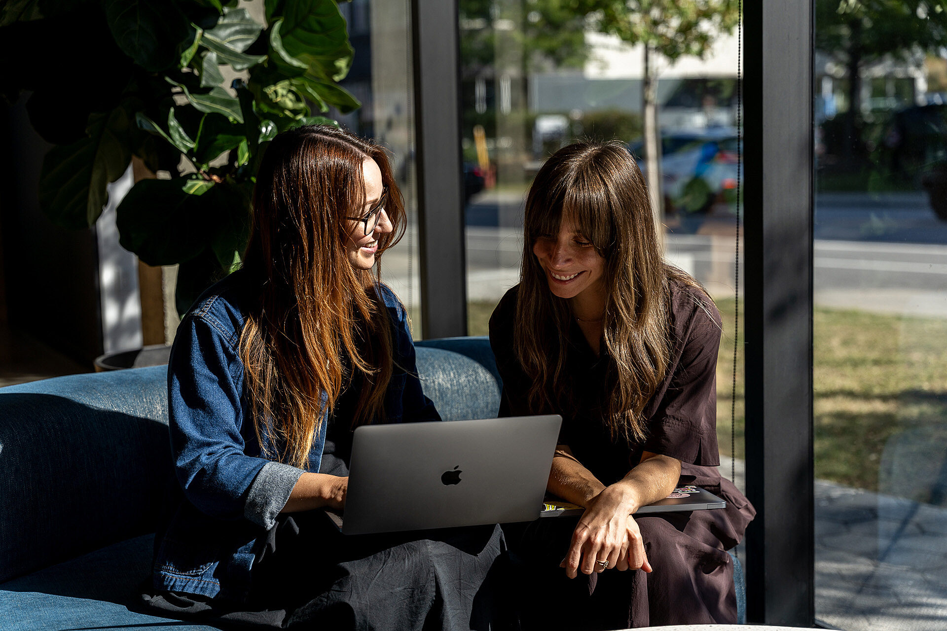 2025 ESG Header Extra Low 02 V2