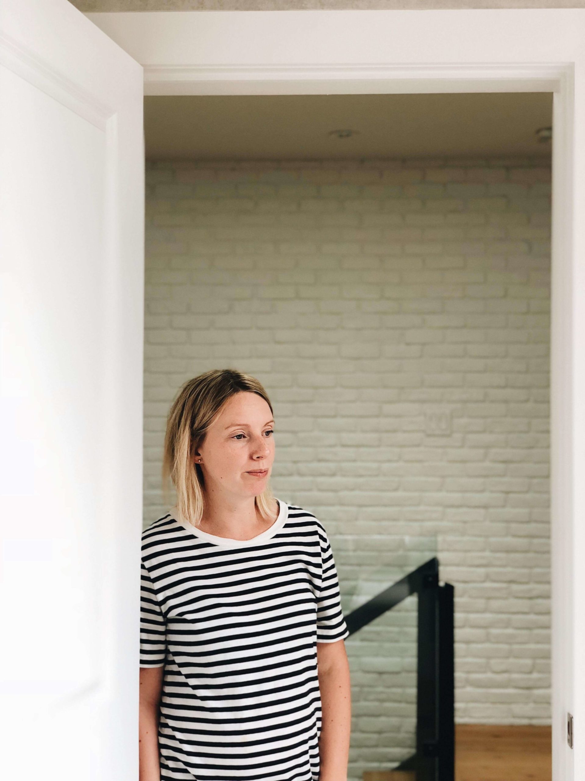 10 Joanie cadre porte