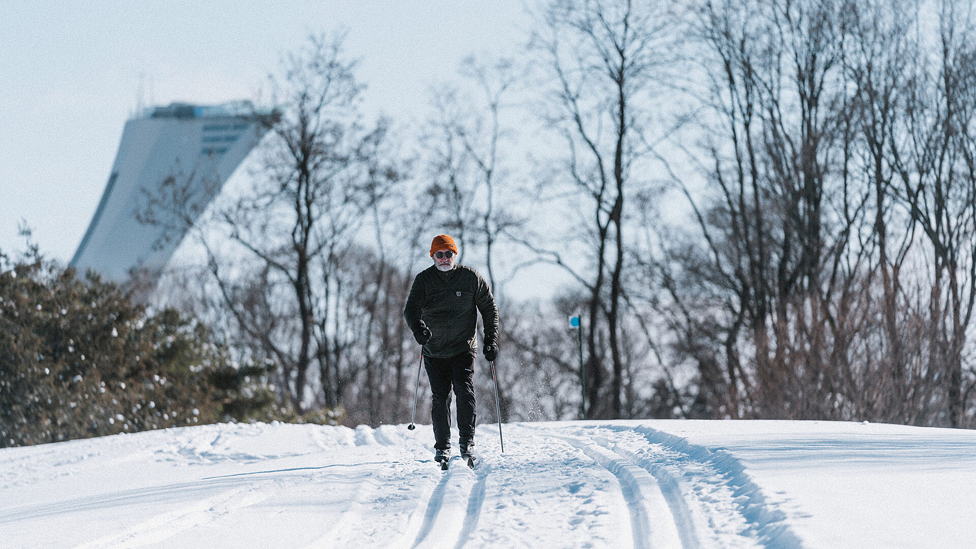 00 PEEK Marc Fortin Header