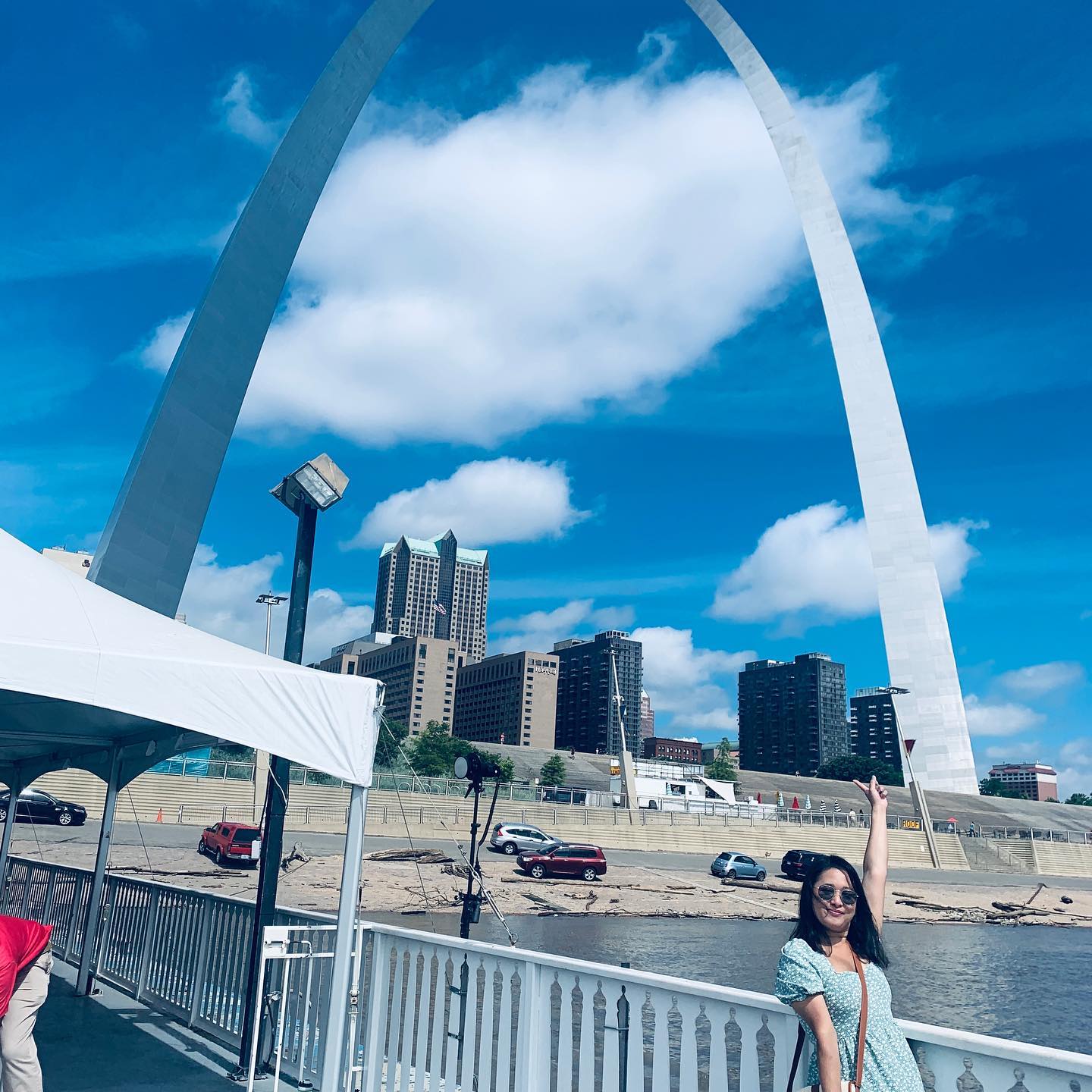   Mo Green Card Review         