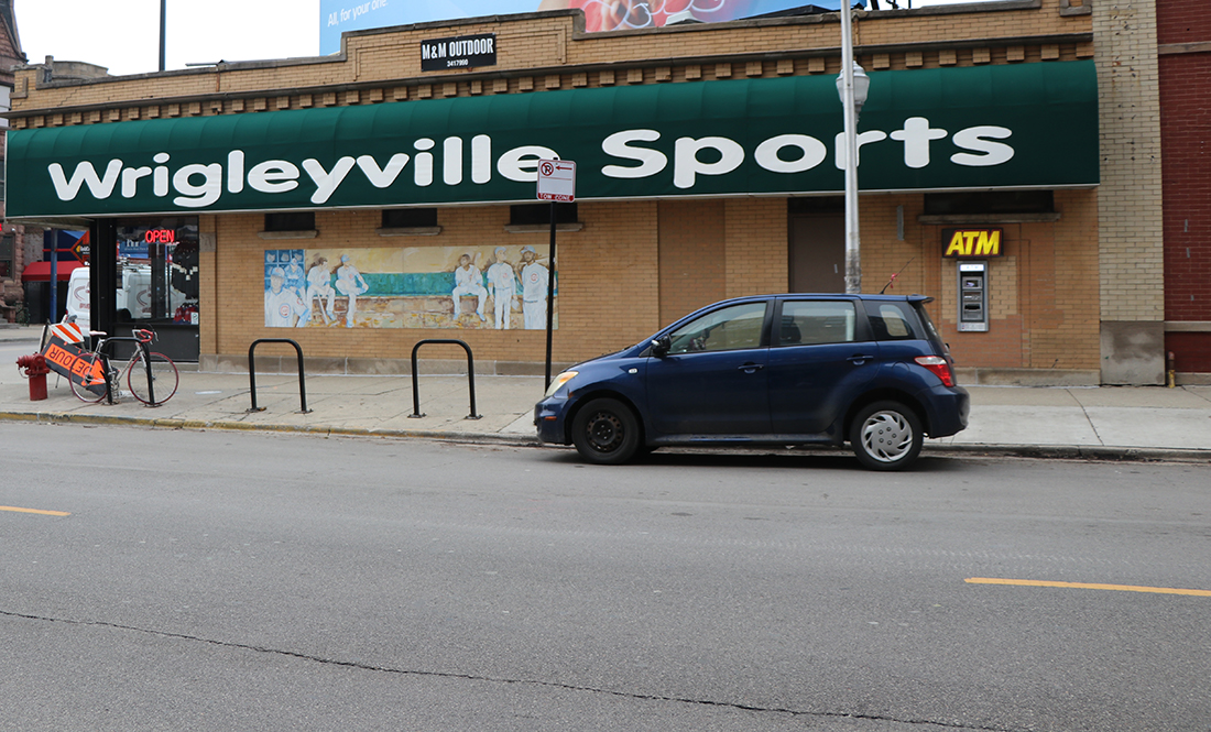 Wrigleyville Sports Exterior | Medill Reports Chicago