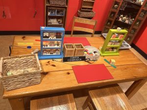 Children's museum exhibit table