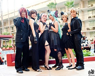 View Vocaloid Magnet Cosplay Pics