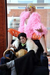 Cosplay Com Donquixote Doflamingo From One Piece By Sakakirose