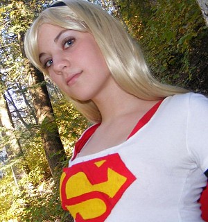 Cosplay.com - SuperGirl from Justice League Unlimited by Miss Freya