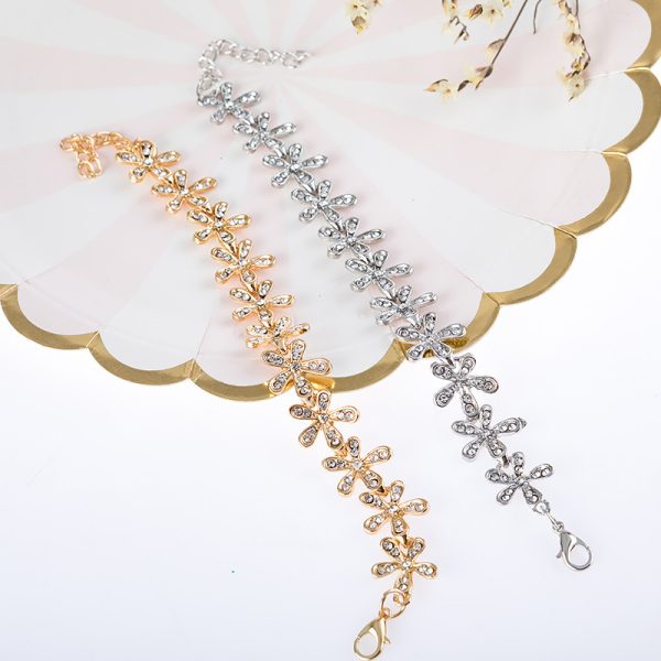 Fashion Temperament And Fully-jewelled Snowflake Bracelet - Image 4