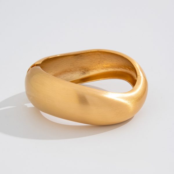 Personalized Hammered Irregular Gold Bracelet For Women - Image 9