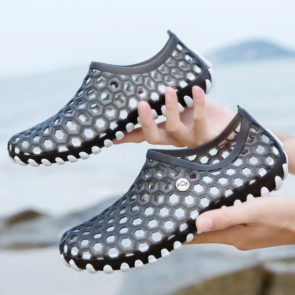 2025 Summer Unisex Sandals Clogs Garden Shoes Women New Light Slip-on Jelly Shoes Slippers Men Beach Water Shoe Soft Flats - Image 5
