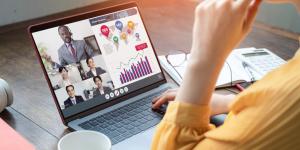 Running Virtual Events small-business-owner-manages-virtual-event