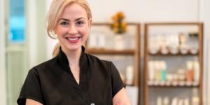 Health and Beauty: The Old-Fashioned Way to Attracting Customers worker at spa