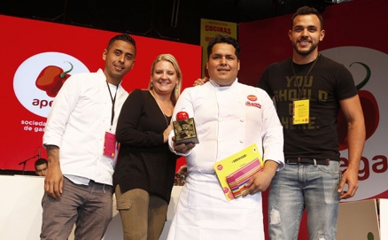 Sazón y talento en el concurso Joven Cocinero 2016
